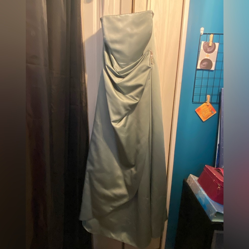 Sage green bridesmaid’s dress size 16